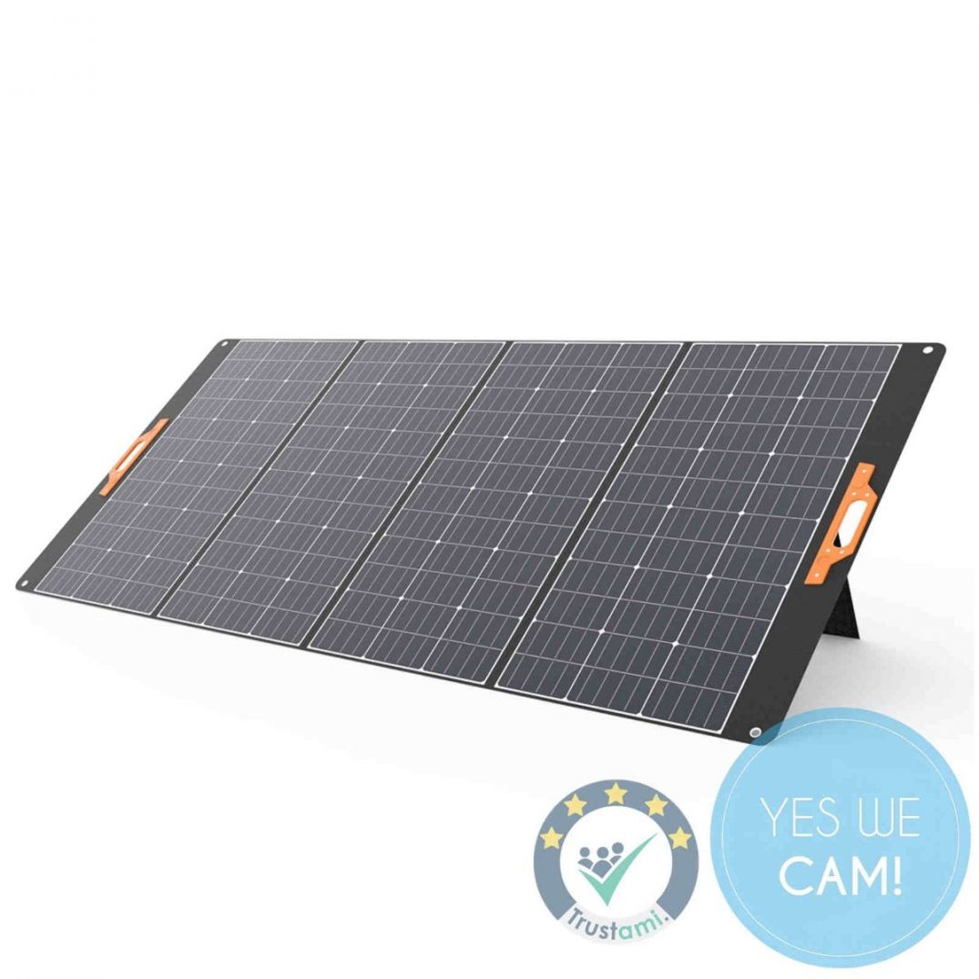 Oscal PM400 tragbares Solarpanel ausgeklappt in schräger Ansicht mit monokristallinen Solarzellen und integrierten Tragegriffen