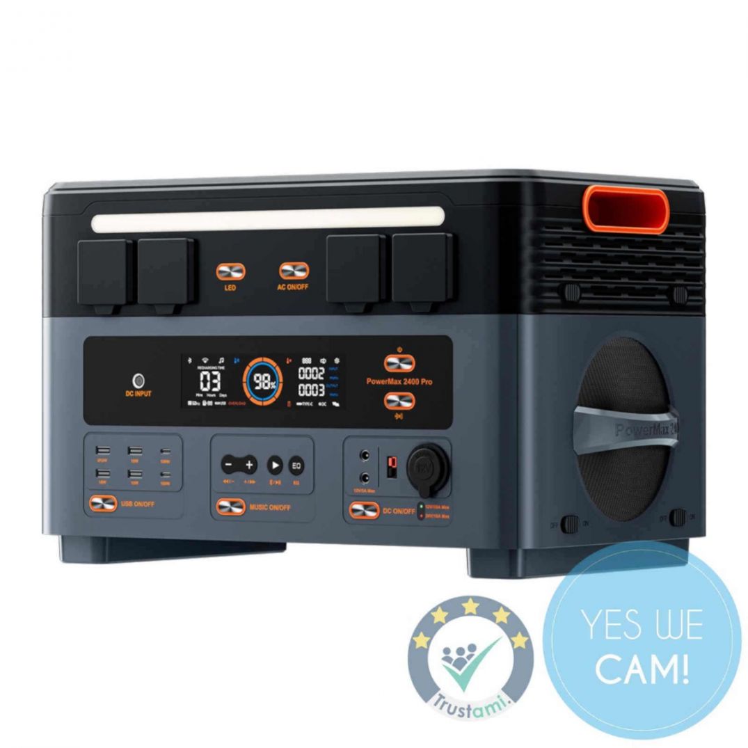 Oscal PowerMax 2400 Pro Power Station in Frontansicht mit zentralem Display, Anschlussfeld und integriertem LED-Licht