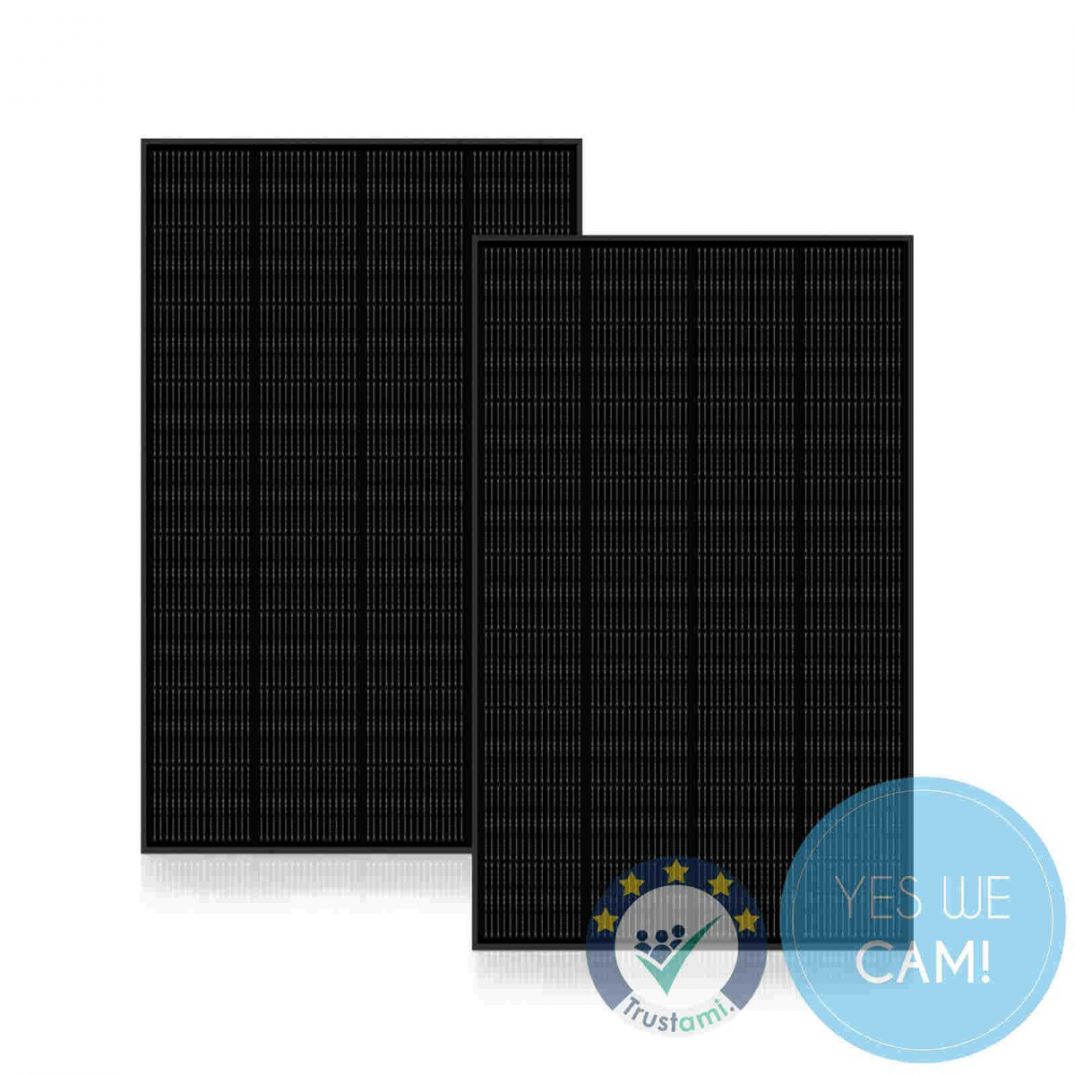 Aufgestelltes Sunshare Ray Black 200W Solarmodul in leichter Neigung