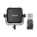 Teradek Bolt 6 XT MAX angeschlossen an Kamera-Rig mit Monitor im Outdoor-Dreh