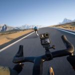 DJI Osmo Nano 64GB Action Cam bei einer Fahrradfahrt auf Lenkerhalterung montiert