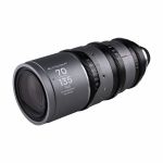 Detailansicht des LAOWA Sunlight 70–135mm T4.5 anamorphischen Zoomobjektivs mit Fokus- und Zoomringen