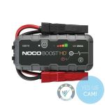 NOCO GB70 Boost HD 12V 2000A Jump Starter Powerbank in Frontansicht mit roten und schwarzen Batterieklemmen