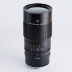 TTArtisan 100mm f/2,8 Macro 2X Nikon Z n Seitenansicht mit Fokus- und Blendenring