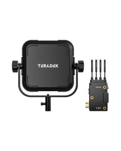 Teradek Bolt 6 XT MAX angeschlossen an Kamera-Rig mit Monitor im Outdoor-Dreh