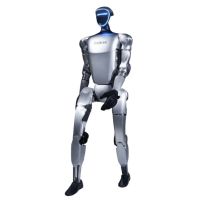 Humanoider Roboter Unitree G1 in aufrechter Position – kompakte Bauweise, stabile Balance und humanoide Proportionen.